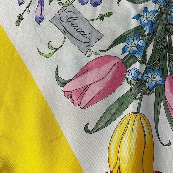 Gucci Silk Floral Yellow Scarf Rolled Edges - Picture 5 of 7